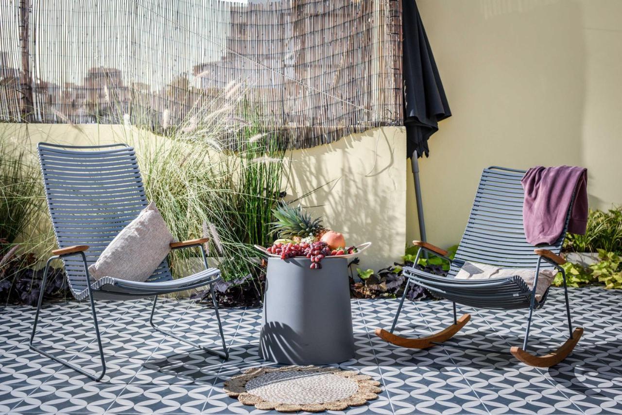 Bauhaus Living With Amazing Roof Top By Sea N' Rent Apartment Tel Aviv