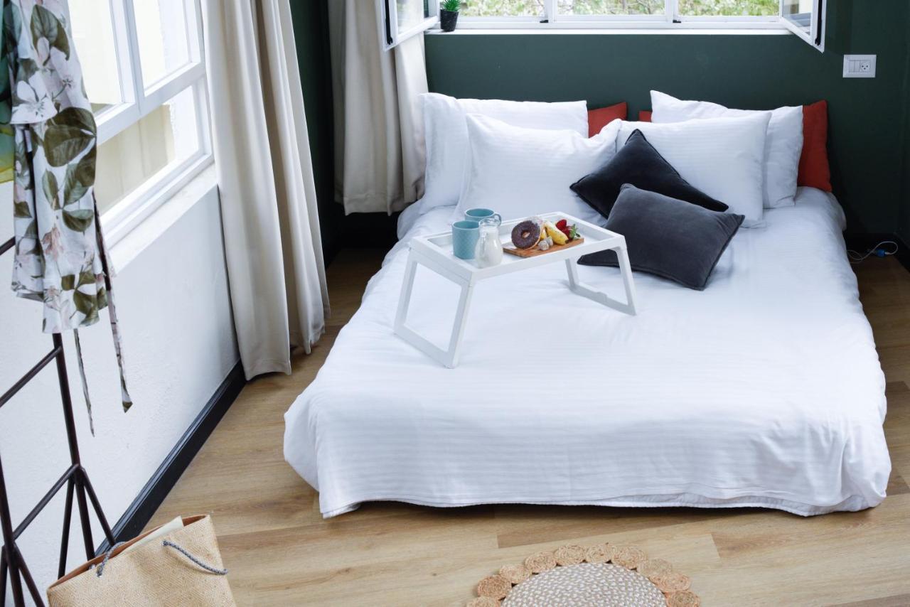 Bauhaus Living With Amazing Roof Top By Sea N' Rent *