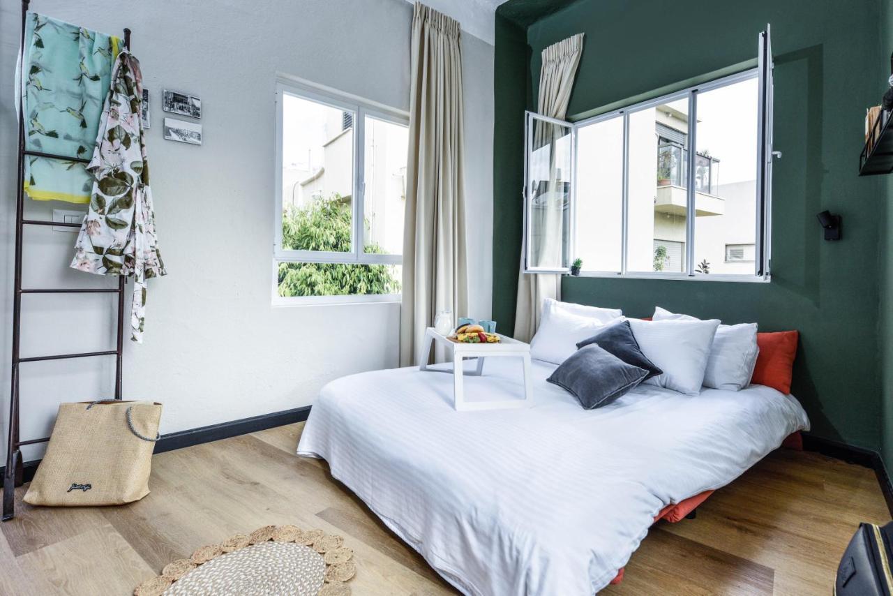 Bauhaus Living With Amazing Roof Top By Sea N' Rent Apartment *